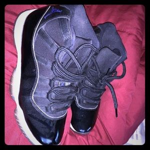 MENS SIZE 8 SPACE JAM 11s